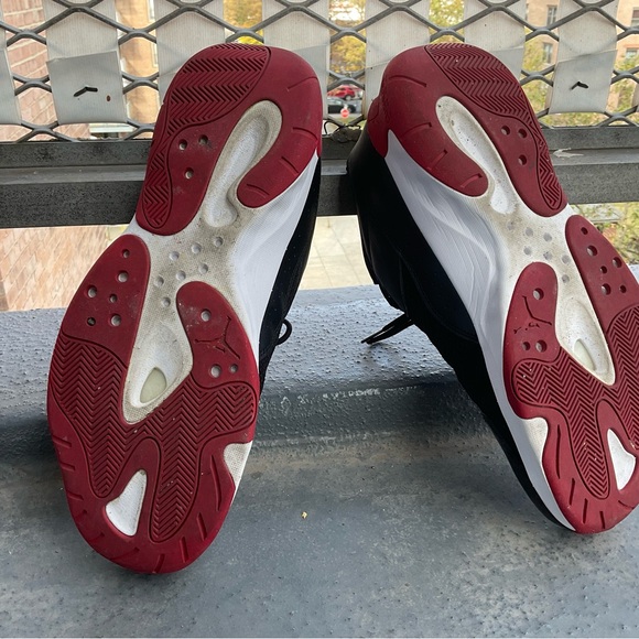 Jordan 11 CMFT Low “Bred”- Lightly Worn - Picture 6 of 6